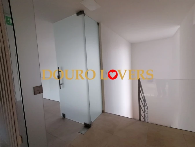 Negócio para Venda em Ramalde Foto 7