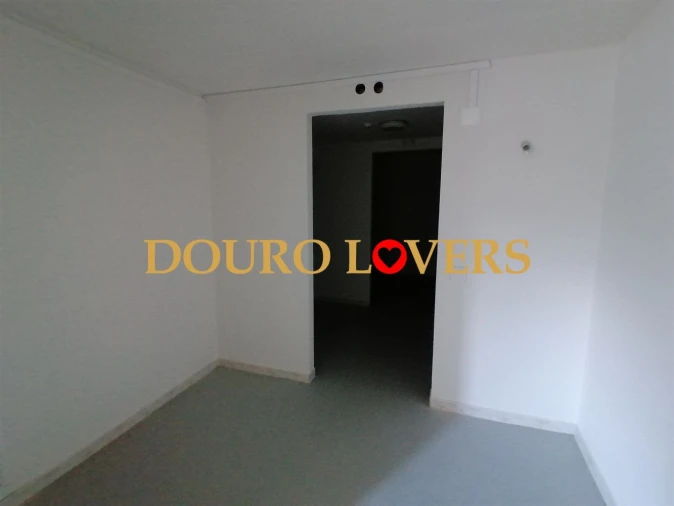 Negócio para Venda em Ramalde Foto 9