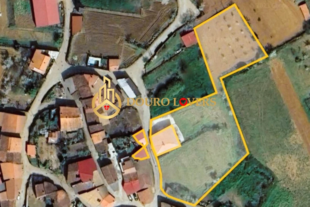 Moradia T3 para Venda em Castrelos e Carrazedo Foto 2