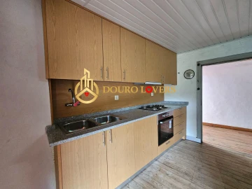 Moradia T3 para Venda em Castrelos e Carrazedo