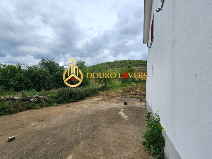 Moradia T3 para Venda em Castrelos e Carrazedo Foto 50