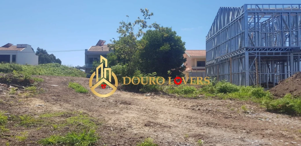 Terreno para Venda em Gulpilhares e Valadares Foto 3