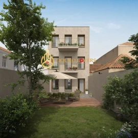 Moradia T4 para Venda em Campanhã