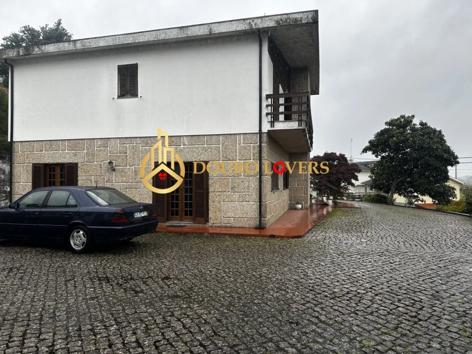 Moradia T4 para Venda em Azurem Foto 13