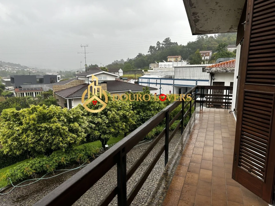 Moradia T4 para Venda em Azurem Foto 23