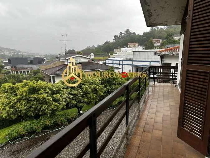 Moradia T4 para Venda em Azurem Foto 23