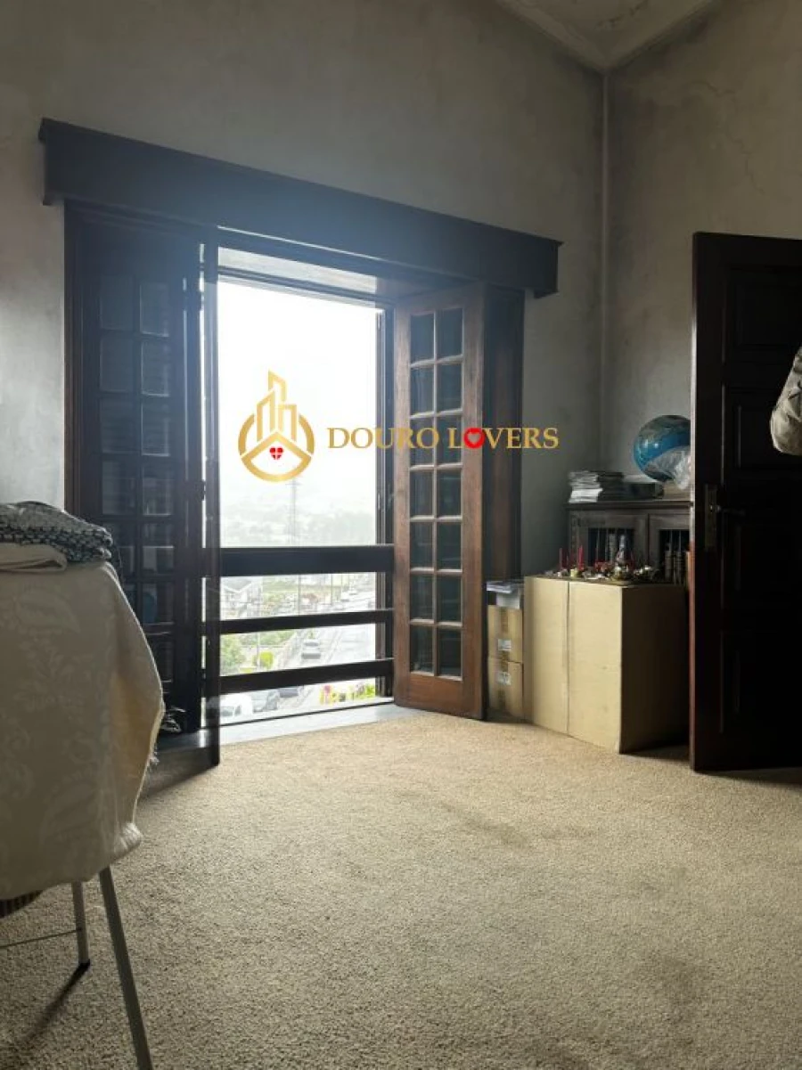 Moradia T4 para Venda em Azurem Foto 28