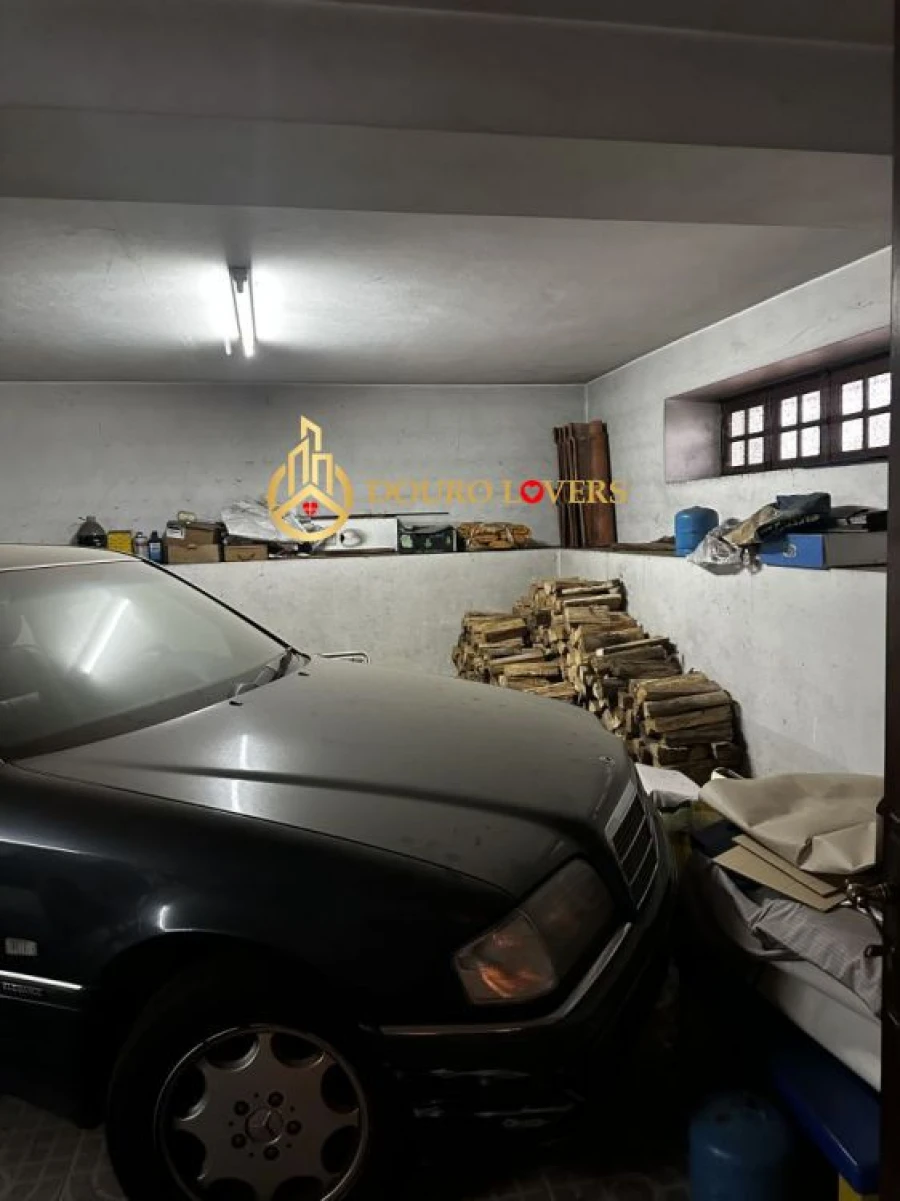 Moradia T4 para Venda em Azurem Foto 34