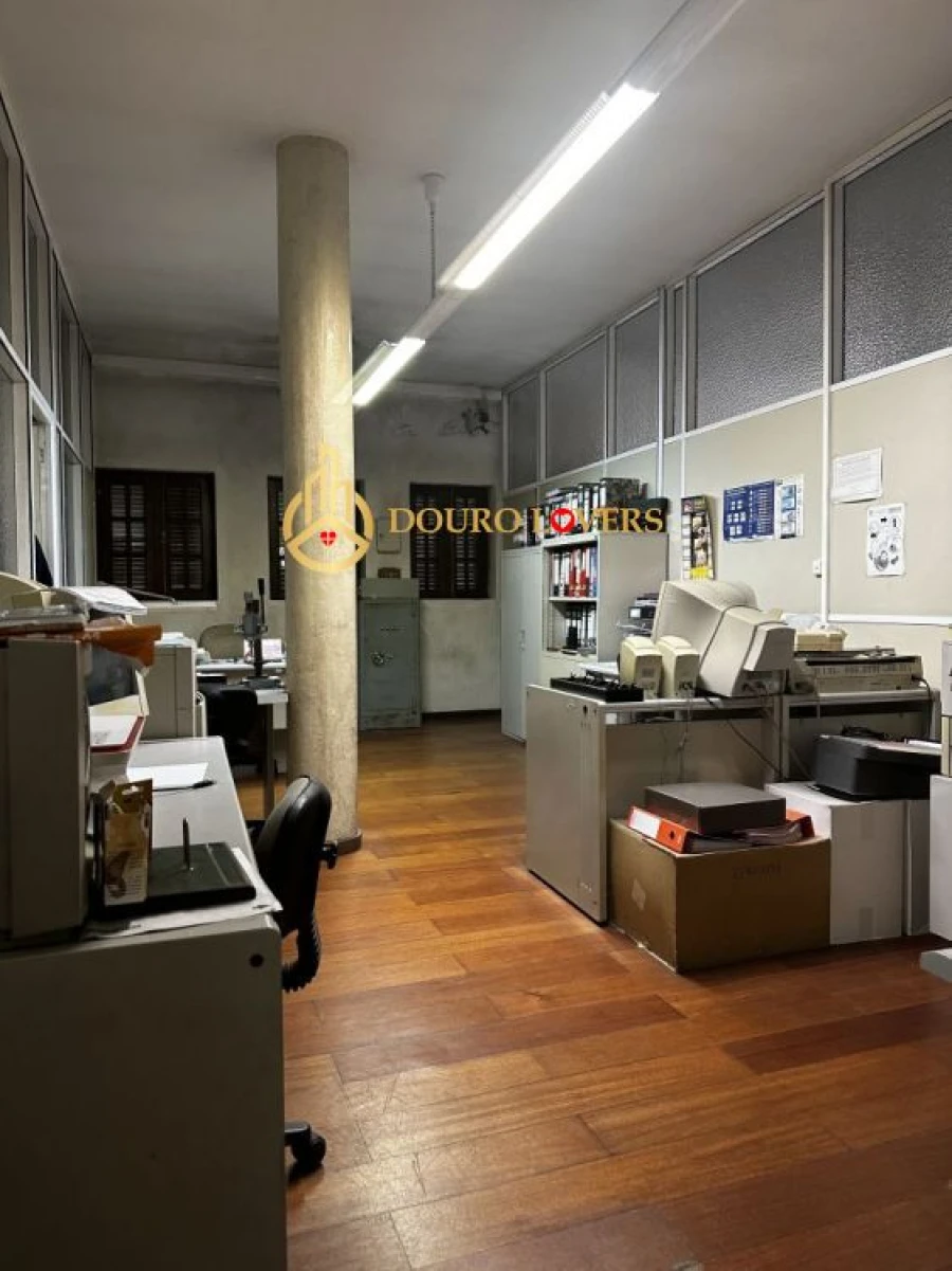 Moradia T4 para Venda em Azurem Foto 43