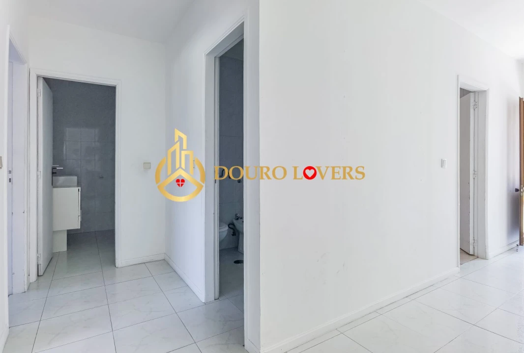 Apartamento T3 para Venda em Figueiras e Covas Foto 12