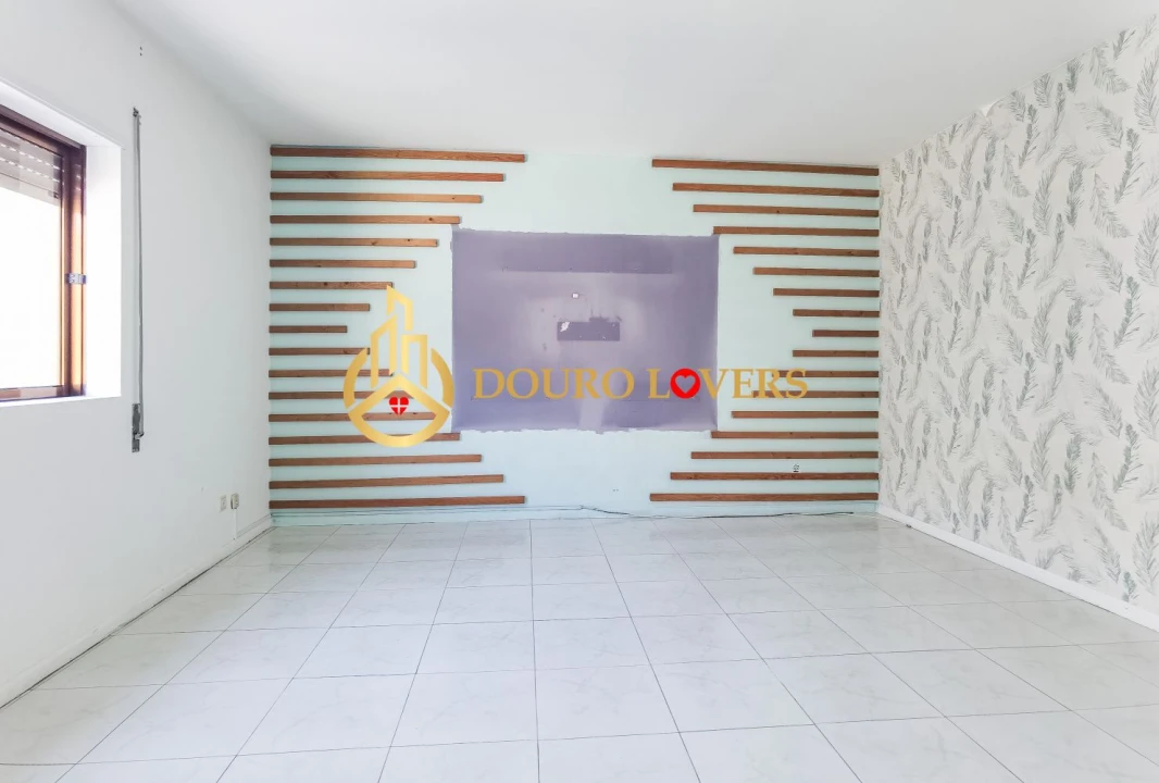 Apartamento T3 para Venda em Figueiras e Covas Foto 5