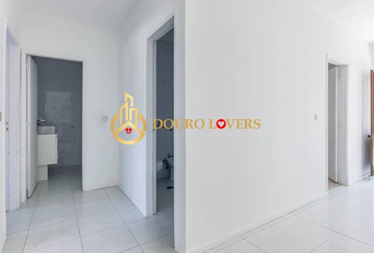 Apartamento T3 para Venda em Figueiras e Covas Foto 12