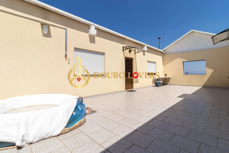 Apartamento T3 para Venda em Figueiras e Covas Foto 2