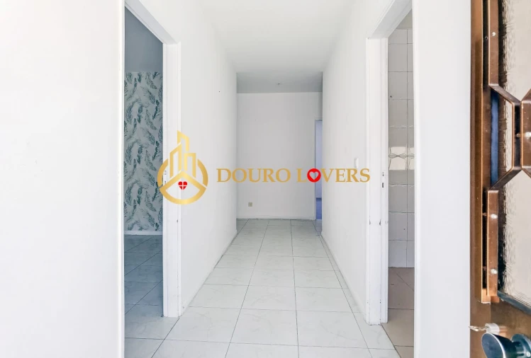 Apartamento T3 para Venda em Figueiras e Covas Foto 3