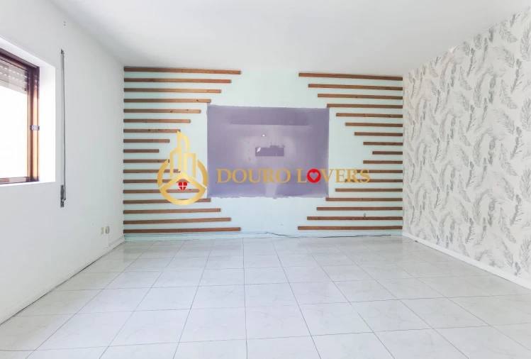 Apartamento T3 para Venda em Figueiras e Covas Foto 5