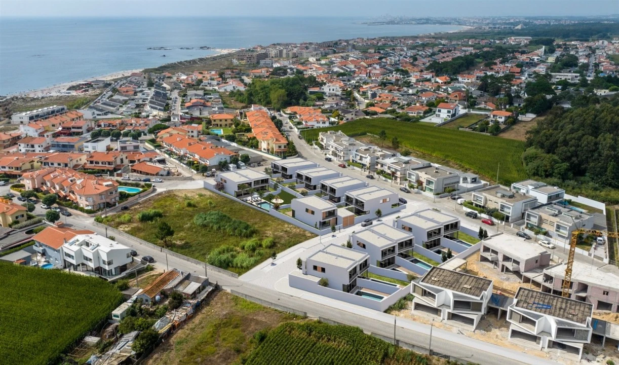 Moradia T3 para Venda em Gião Foto 11