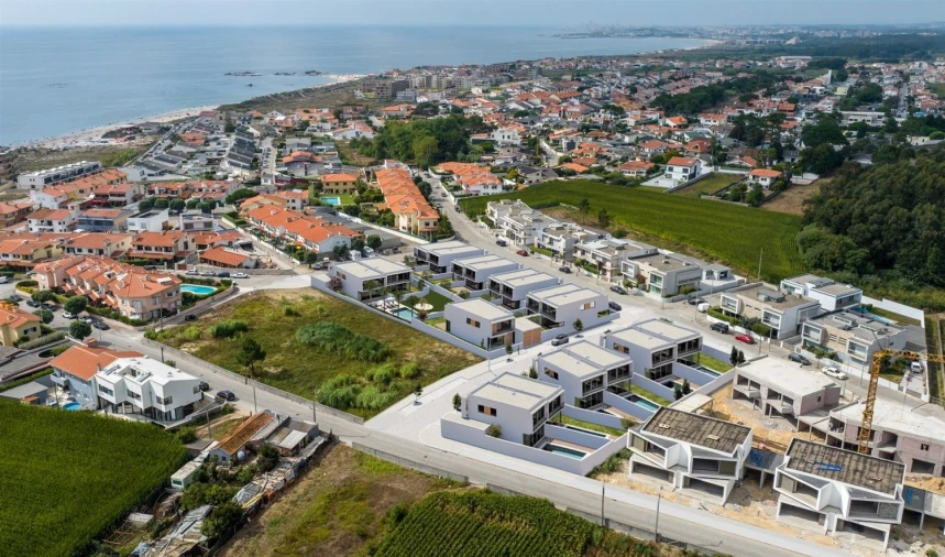 Moradia T3 para Venda em Gião Foto 11