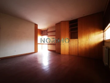Moradia T4 para Venda em Póvoa de Varzim, Beiriz e Argivai