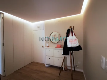 Apartamento T3 para Venda em Póvoa de Varzim, Beiriz e Argivai