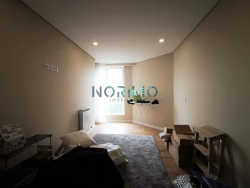 Apartamento T3 para Venda em Póvoa de Varzim, Beiriz e Argivai
