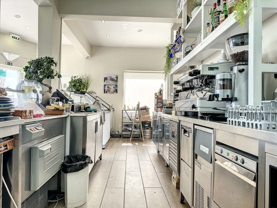 Negócio para Venda em Amora Foto 1