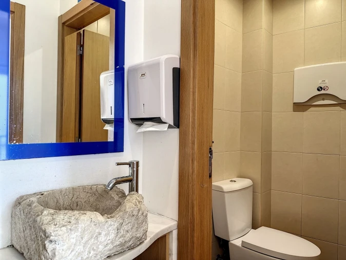 Negócio para Venda em Amora Foto 24