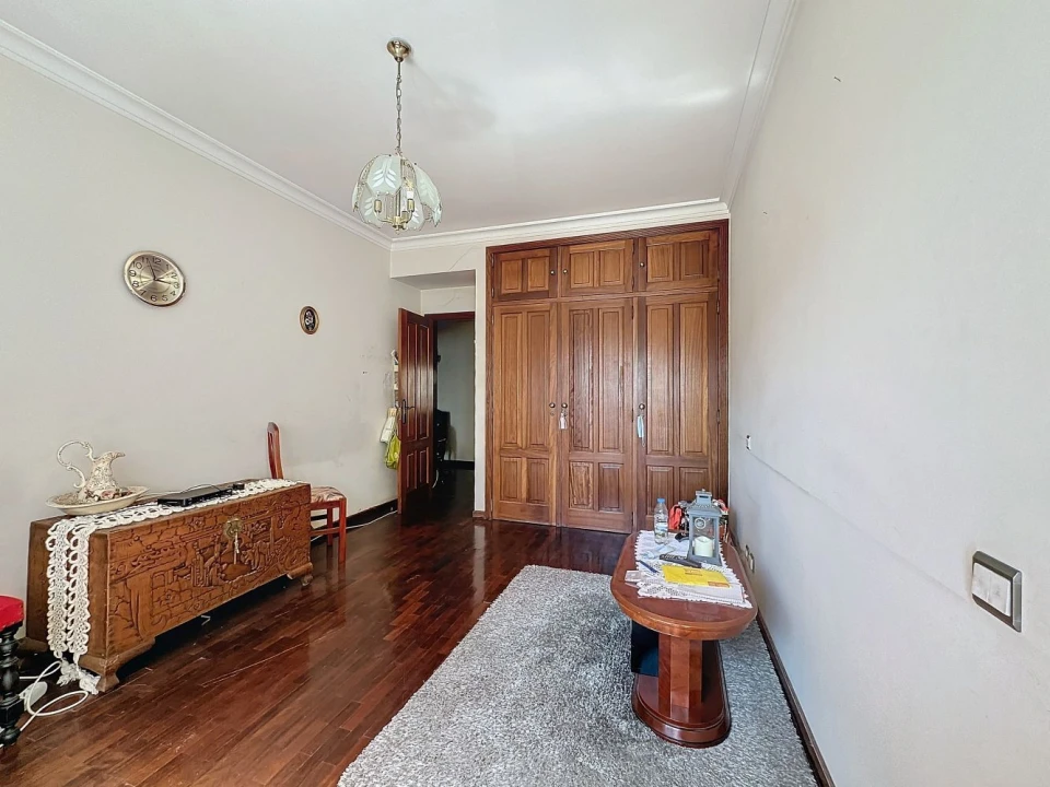 Apartamento T4 para Venda em Areeiro Foto 12