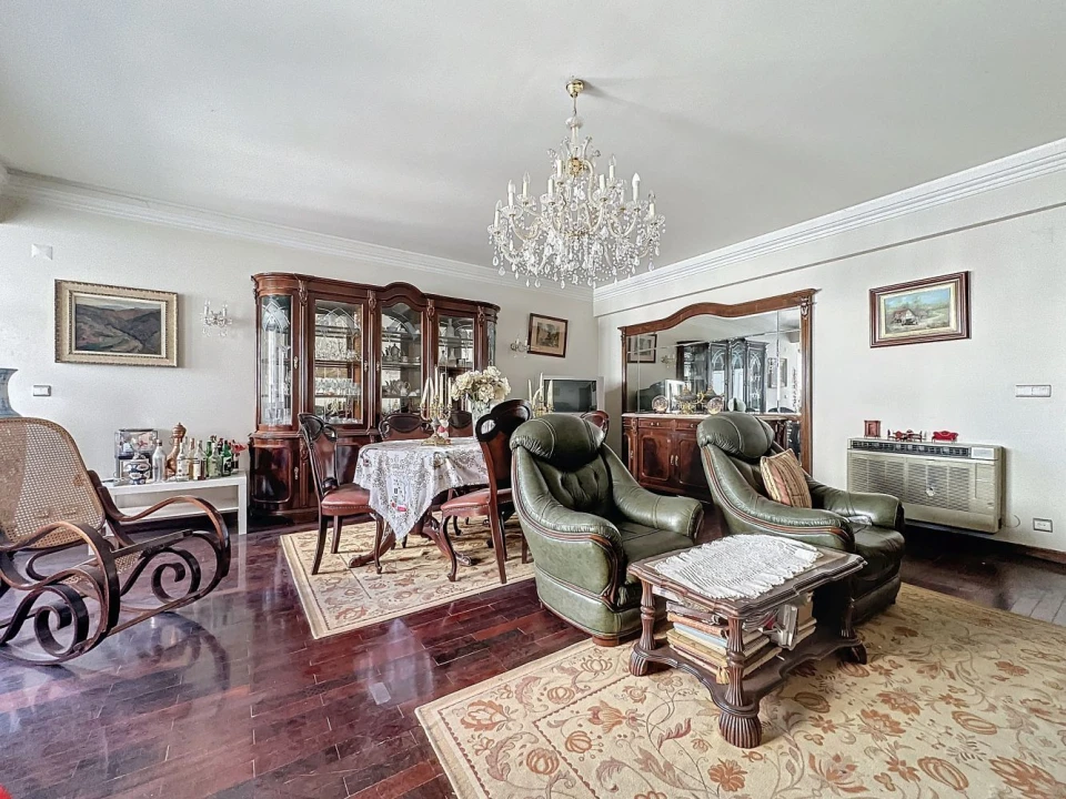 Apartamento T4 para Venda em Areeiro Foto 16