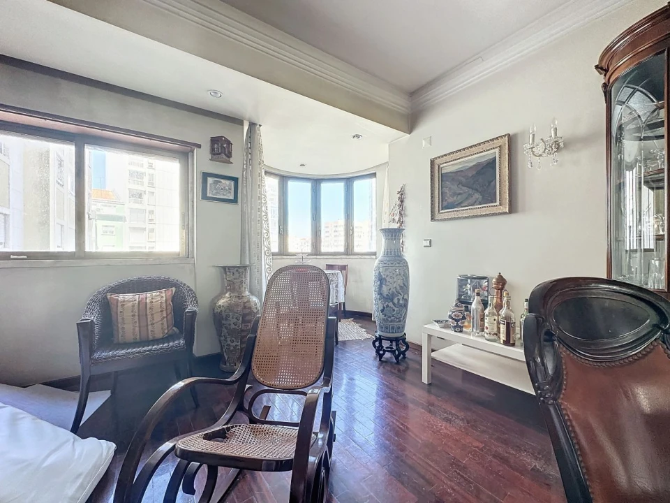 Apartamento T4 para Venda em Areeiro Foto 17