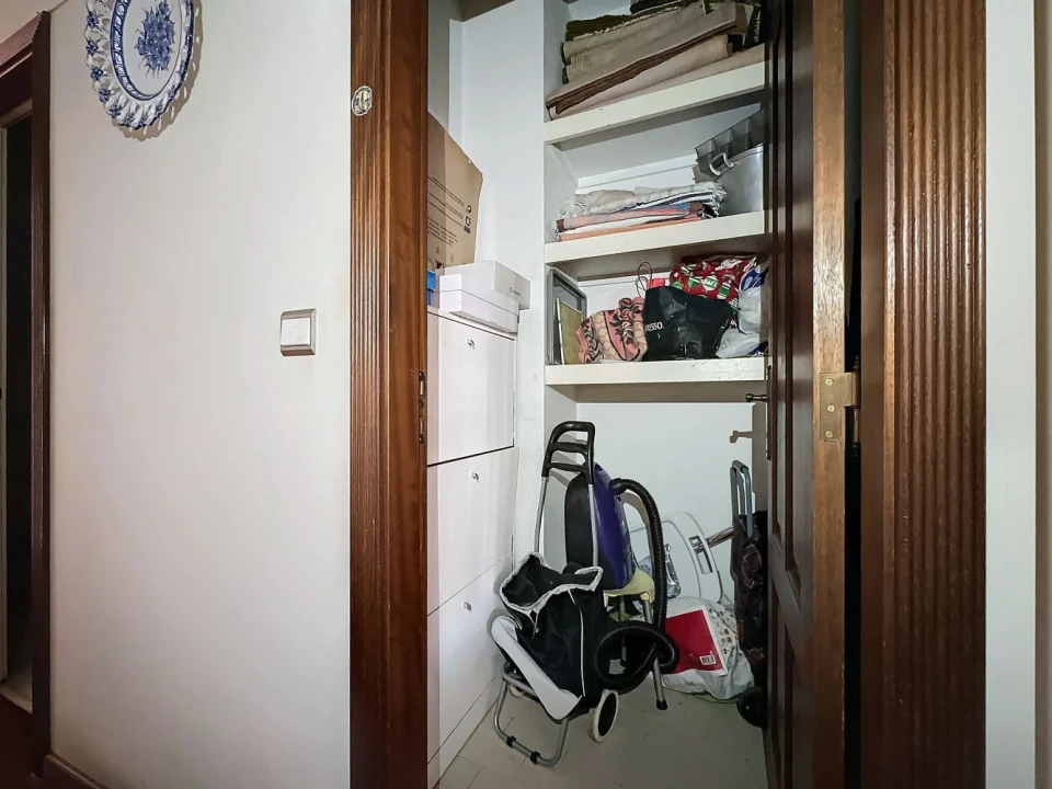 Apartamento T4 para Venda em Areeiro Foto 21