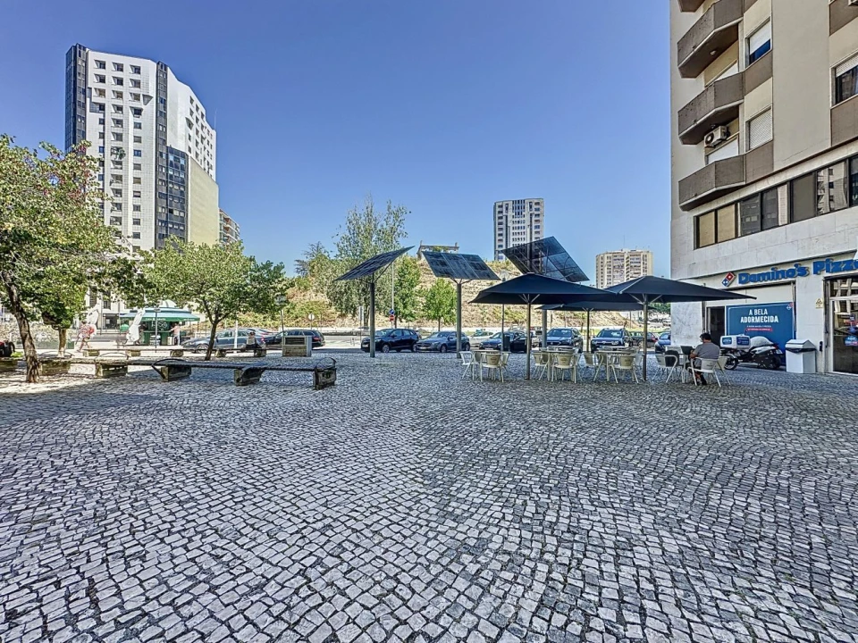 Apartamento T4 para Venda em Areeiro Foto 42
