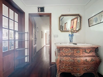 Apartamento T4 para Venda em Areeiro