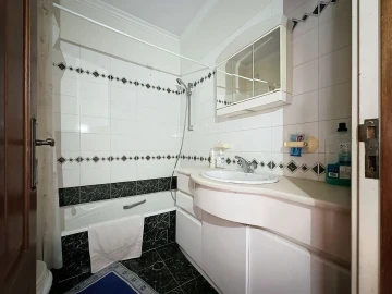 Apartamento T4 para Venda em Areeiro