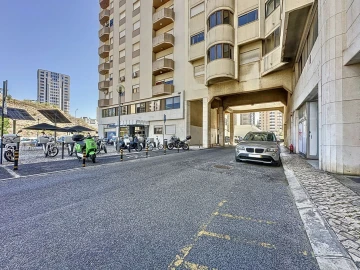Apartamento T4 para Venda em Areeiro