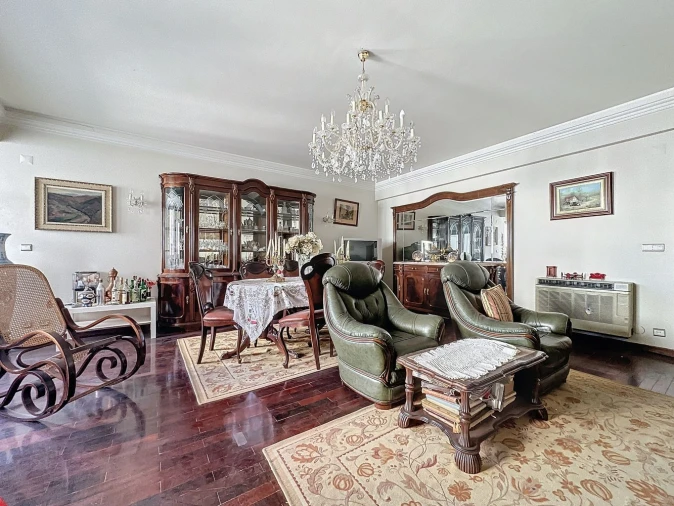 Apartamento T4 para Venda em Areeiro Foto 16