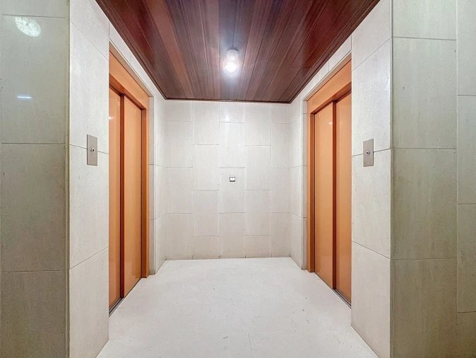 Apartamento T4 para Venda em Areeiro Foto 2