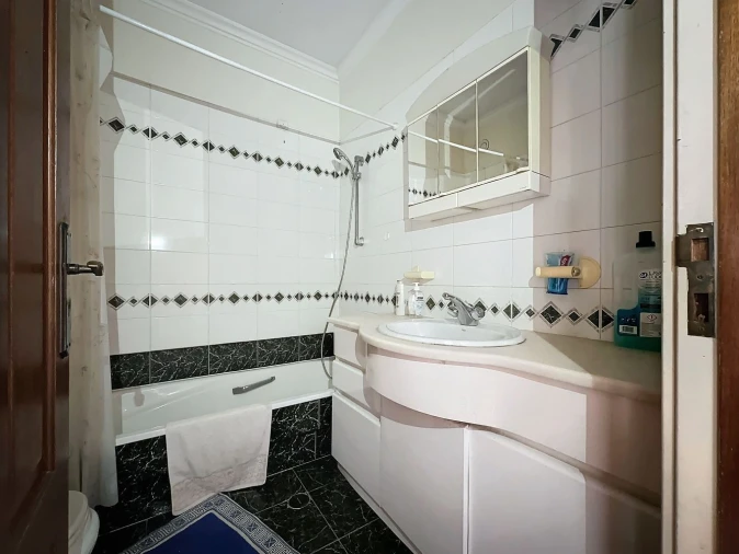 Apartamento T4 para Venda em Areeiro Foto 24