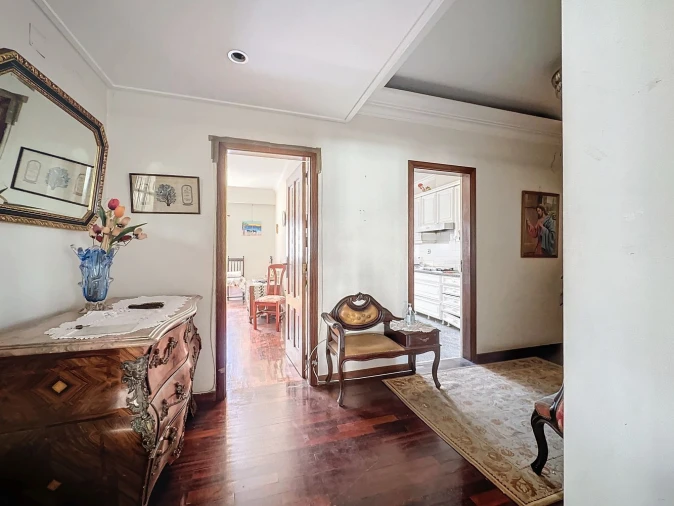 Apartamento T4 para Venda em Areeiro Foto 37