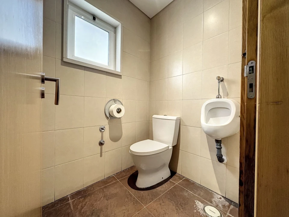 Negócio para Arrendamento em Amora Foto 18