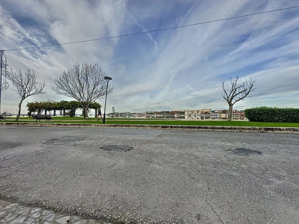 Negócio para Arrendamento em Amora Foto 44