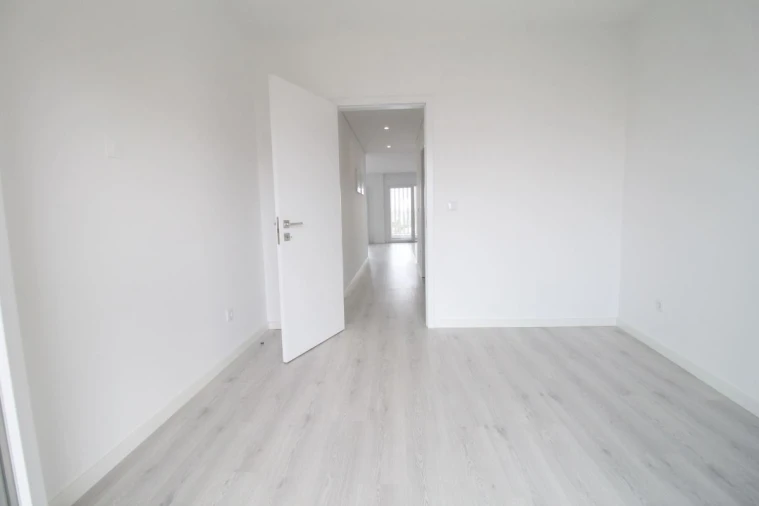 Apartamento T2 para Venda em Corroios Foto 2