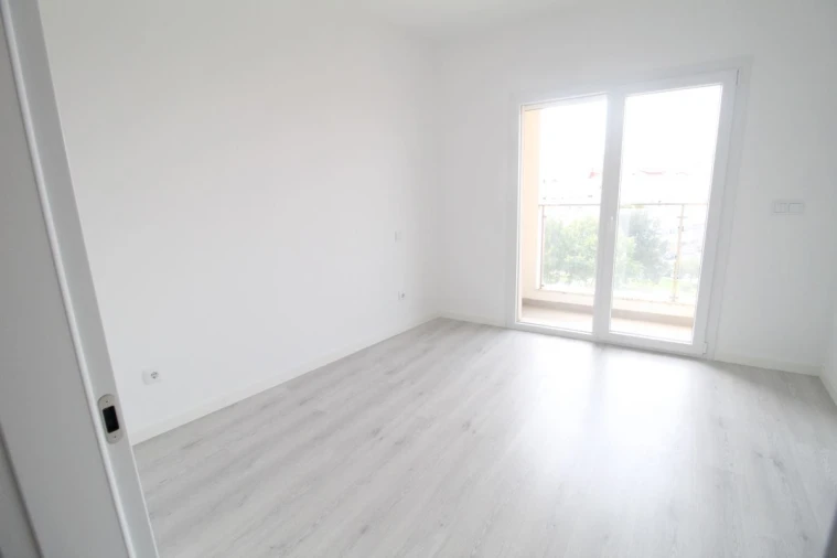 Apartamento T2 para Venda em Corroios Foto 39