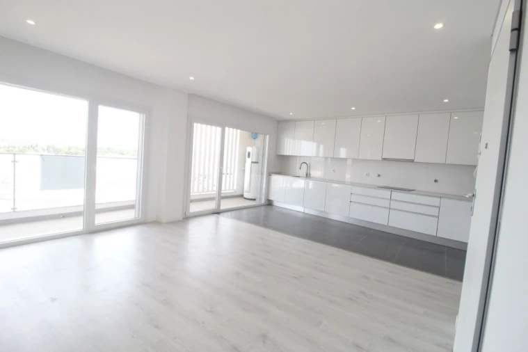 Apartamento T2 para Venda em Corroios Foto 28