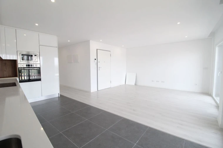Apartamento T2 para Venda em Corroios Foto 12
