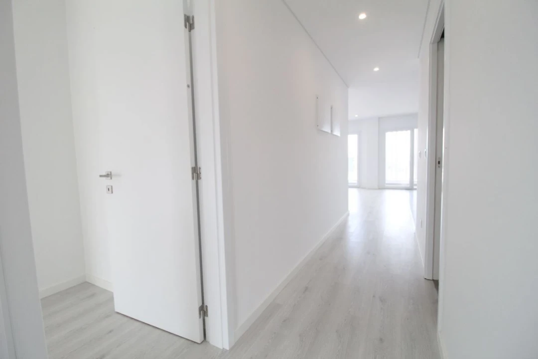 Apartamento T2 para Venda em Corroios Foto 31