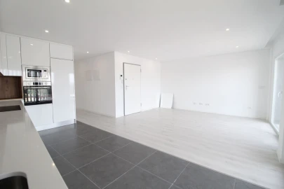 Apartamento T2 para Venda em Corroios