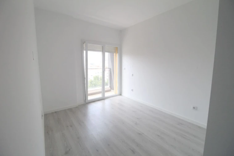 Apartamento T2 para Venda em Corroios Foto 2