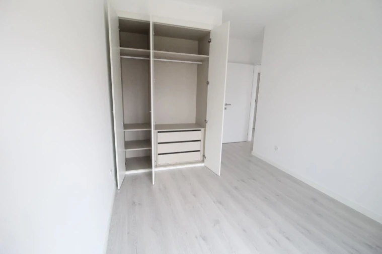 Apartamento T2 para Venda em Corroios Foto 30
