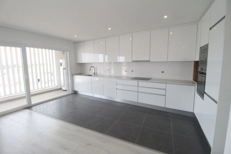 Apartamento T2 para Venda em Corroios Foto 35