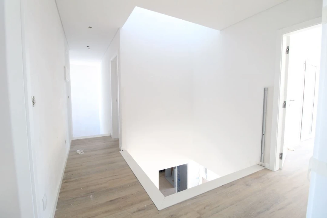 Moradia T4 para Venda em Corroios Foto 18